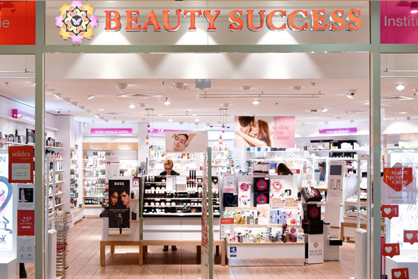 B52, l'agence qui webmarketing qui accompagne les enseignes de parfumerie en franchise comme Beauty Success