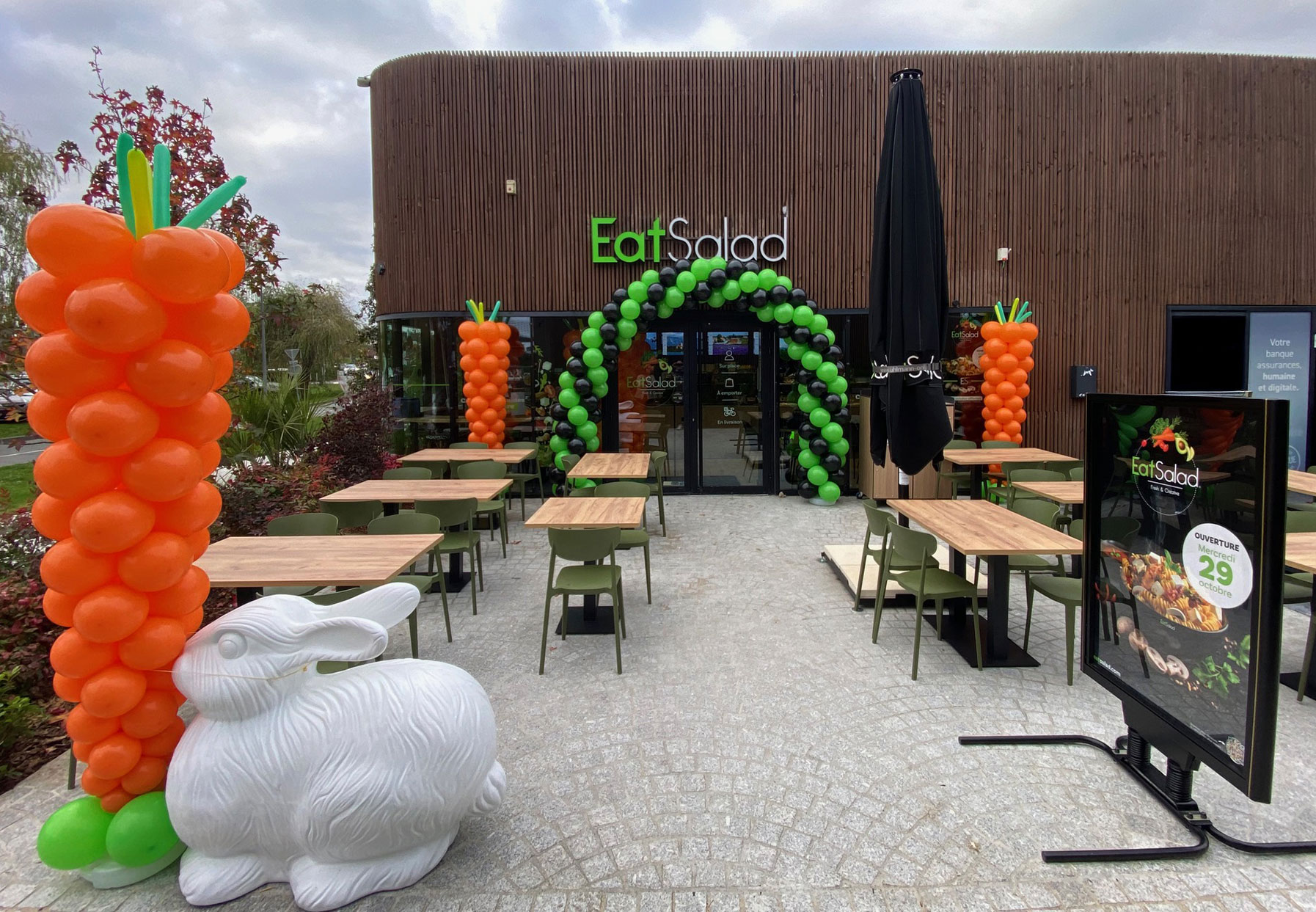 Agence de communication pour enseignes de restauration rapide – EAT SALAD x B52